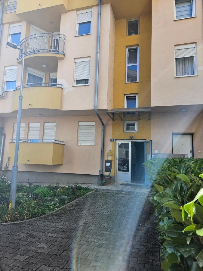 Apartman Lollita バニャ・ルカ エクステリア 写真